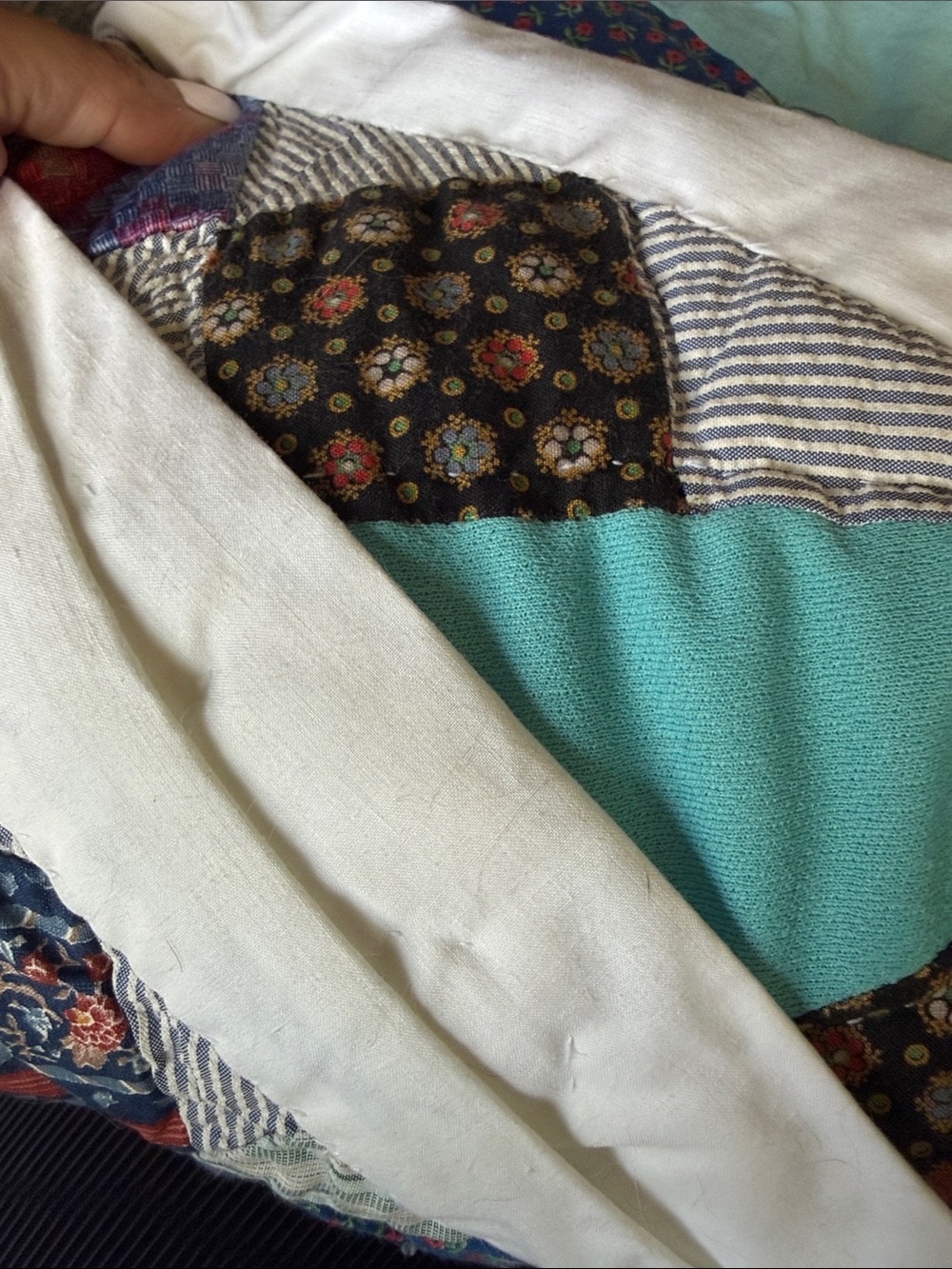 Vintage Handmade Patchwork Quilt Double Wedding Ring Style Aqua Blue 84x66 - Picture 10 of 13